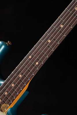 Fender Custom Shop 62 Stratocaster Heavy Relic electric guitar in Ocean Turquoise