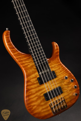 Used – Modulus Quantum 5 Vintage Burst bass