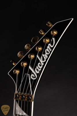 Jackson MJ Series Rhoads RR24MG electric guitar Black with Yellow Pinstripes