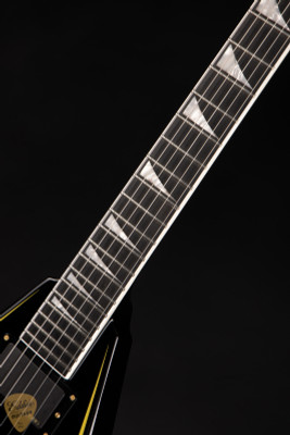 Jackson MJ Series Rhoads RR24MG electric guitar Black with Yellow Pinstripes
