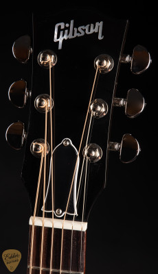 Gibson J-45 Standard Vintage Sunburst acoustic guitar