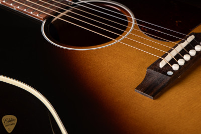 Gibson J-45 Standard Vintage Sunburst acoustic guitar