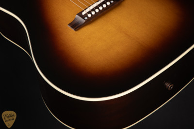 Gibson J-45 Standard Vintage Sunburst acoustic guitar