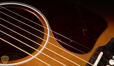 Gibson J-45 Standard Vintage Sunburst acoustic guitar
