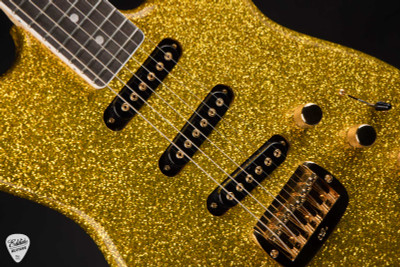 2024 – G&L Custom Shop S-500 RMC Electric Guitar in Gold Metal Flake