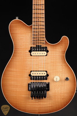 Ernie Ball Music Man Axis - Honey Pot Flame