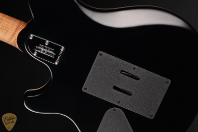 Ernie Ball Music Man Axis - Honey Pot Quilt