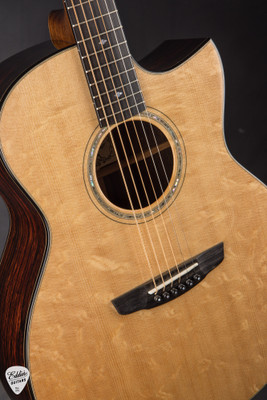 Goodall Concert Jumbo Cutaway - Bearclaw Sitka Spruce & Cocobolo