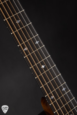 Goodall Concert Jumbo Cutaway - Bearclaw Sitka Spruce & Cocobolo