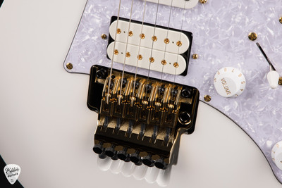 Ibanez JEM7VP Steve Vai Signature - White - Eddie's Guitars