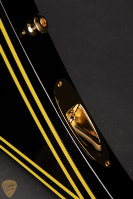 Jackson MJ Series Rhoads RR24MG electric guitar Black with Yellow Pinstripes