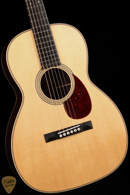 Collings 002H-T Sitka Spruce & Indian Rosewood Acoustic Guitar