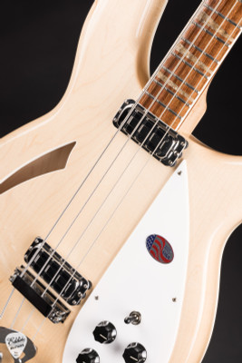 Rickenbacker 4005V Maple Glo bass guitar