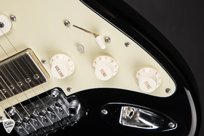 Suhr Classic Antique Roasted – Black Electric Guitar