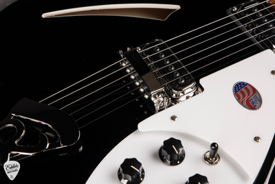 Rickenbacker 360 – Jet Glo Electric Guitar