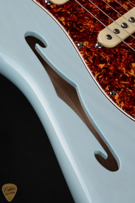 Fender Limited Edition American Professional II Stratocaster Thinline - Transparent Daphne Blue