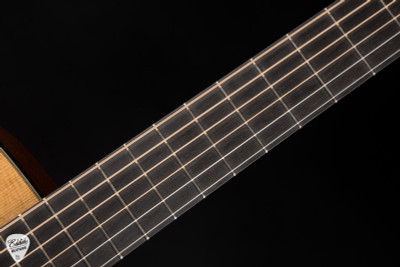 Collings OM1A Cutaway – Baked Sitka Spruce & Honduran Mahogany Acoustic Guitar