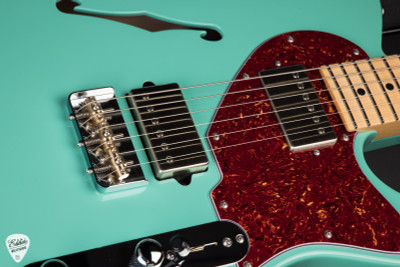 Suhr Dealer Select Alt T Electric Guitar in Seafoam Green