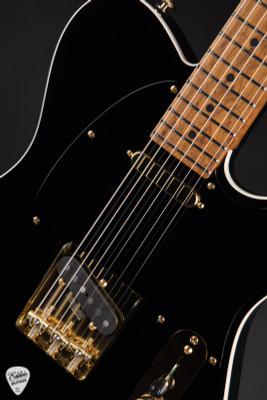 Suhr Mateus Asato Signature Classic T Electric Guitar in Black