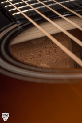 Collings D1A Hill Country Sunburst – Adirondack Spruce & Honduran Mahogany Acoustic Guitar