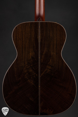Santa Cruz OM Custom – Bearclaw Swiss Moon Spruce & African Blackwood Acoustic Guitar