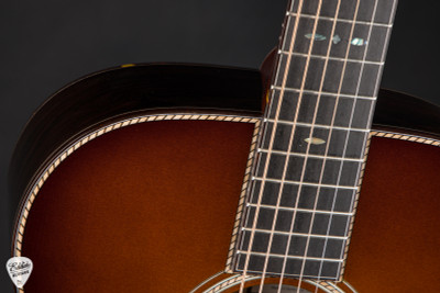 Santa Cruz OM Custom – Bearclaw Swiss Moon Spruce & African Blackwood Acoustic Guitar