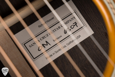 Santa Cruz OM Custom – Bearclaw Swiss Moon Spruce & African Blackwood Acoustic Guitar