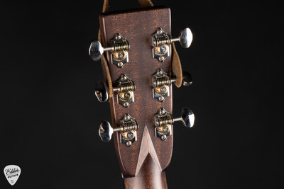 Bourgeois Touchstone Vintage OM – Sitka Spruce & Indian Rosewood – LR Baggs Anthem Acoustic Guitar