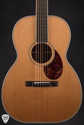 Huss & Dalton 000-SP – Western Red Cedar & Figured Claro Walnut Acoustic Guitar