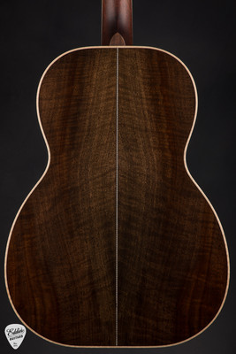 Huss & Dalton 000-SP – Western Red Cedar & Figured Claro Walnut Acoustic Guitar