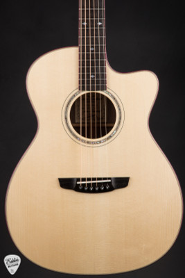 Goodall Grand Concert Cutaway – Italian Spruce & Curly Walnut Acoustic Guitar