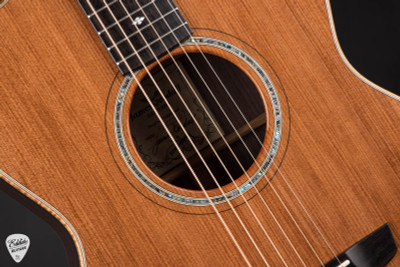 Goodall Grand Concert Cutaway – Master Grade Redwood & Indian Rosewood Acoustic Guitar