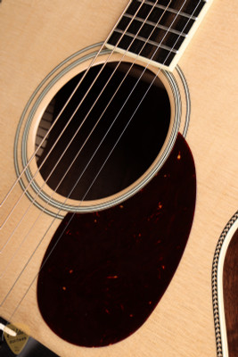 Santa Cruz OM Grand - Sitka Spruce & Walnut