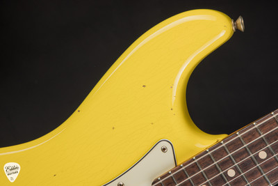 2022 – Fender Custom Shop 1963 Stratocaster Journeyman Electric Guitar in Graffiti Yellow