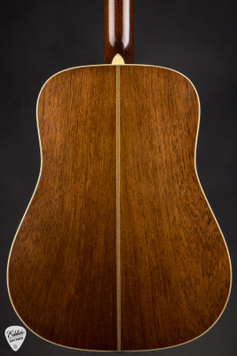 2020 – Martin D-28 Authentic 1937 Aged Acoustic Guitar with VTS Adirondack Spruce & Madagascar Rosewood