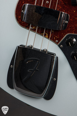 Fender Custom Shop Limited Edition 1960’s Jazz Bass Deluxe Closet Classic Faded Aged Sonic Blue Bass Guitar