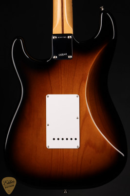 2024 - Fender 70th Anniversary American Vintage II 1954 Stratocaster - 2-Color Sunburst
