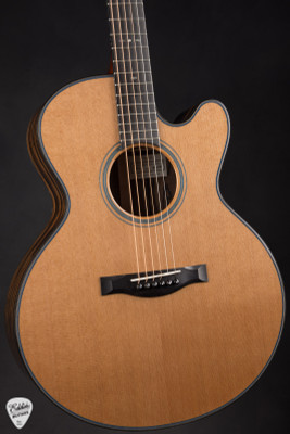 Santa Cruz Fingerstyle Custom - Ancient Orcas Island Cedar & Mun