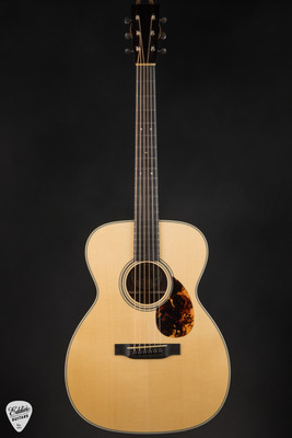 Collings OM2A Hill Country – Adirondack Spruce & Brazilian Rosewood Acoustic Guitar