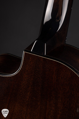 Kevin Ryan Abbey Grand Parlor – Western Red Cedar & Honduran Mahogany Acoustic Guitar