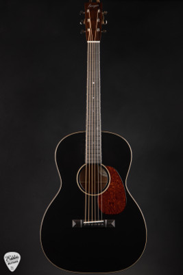 Bourgeois OMS Country Boy Black Top – Sinker Sitka Spruce & Sinker Mahogany Acoustic Guitar