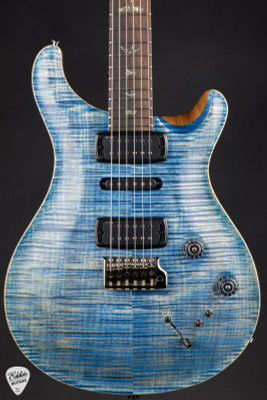 Paul Reed Smith Eddie’s Guitars Wood Library Modern Eagle V Brazilian Electric Guitar in Faded Blue Jean Satin