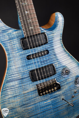 Paul Reed Smith Eddie’s Guitars Wood Library Modern Eagle V Brazilian Electric Guitar in Faded Blue Jean Satin