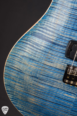 Paul Reed Smith Eddie’s Guitars Wood Library Modern Eagle V Brazilian Electric Guitar in Faded Blue Jean Satin