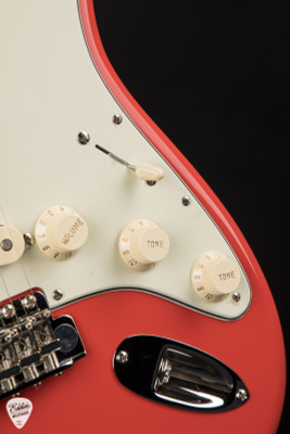 Fender Limited Edition American Vintage II 1961 Stratocaster Fiesta Red