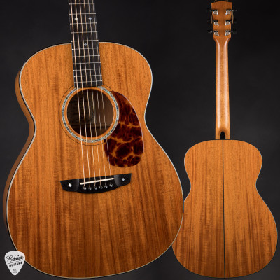 Goodall Grand Concert Acoustic Guitar in Honduran Mahogany