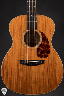 Goodall Grand Concert Acoustic Guitar in Honduran Mahogany