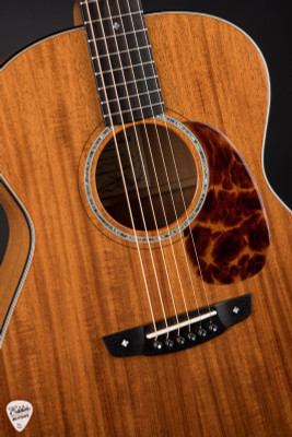 Goodall Grand Concert Acoustic Guitar in Honduran Mahogany