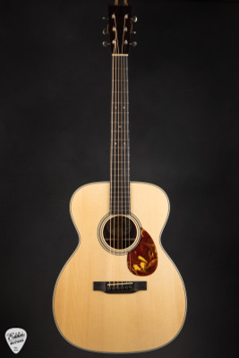 Collings OM2A Hill Country – Adirondack Spruce & Indian Rosewood Acoustic Guitar
