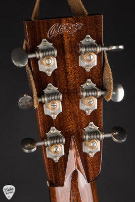 Collings OM2A Hill Country – Adirondack Spruce & Indian Rosewood Acoustic Guitar